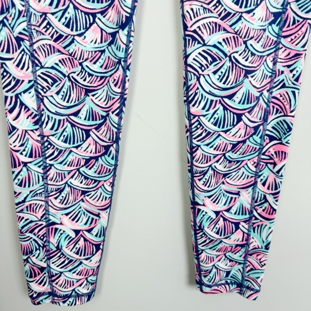 Lilly Pulitzer Neptunes Net Weekender Luxletic Leggings - Picture 8 of 12